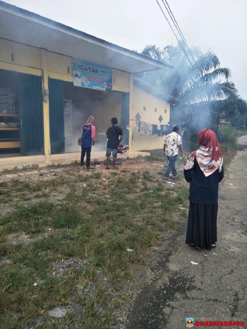 PENYEMPROTAN FOGGING UNTUK PENCEGAHAN PENULARAN DBD DI KABUPATEN DHARMASRAYA